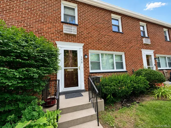 150 Charter CIR #150, Ossining, NY 10562