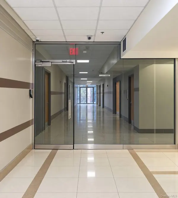 3720 Prince ST #1G, Flushing, NY 11354