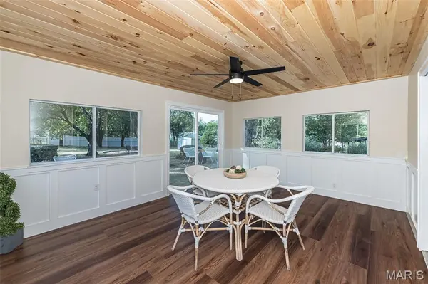 29 Mill Race DR, St Peters, MO 63376