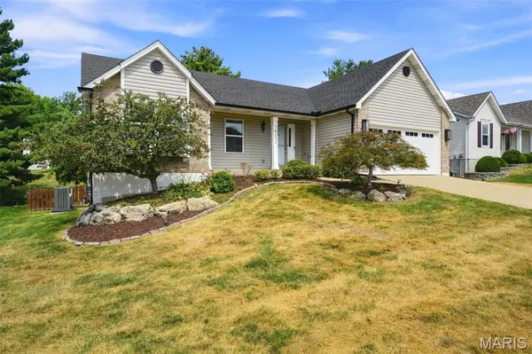 1665 Wild Goose RUN, St Charles, MO 63303