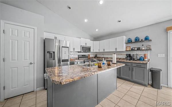 15804 Trace DR, St Robert, MO 65584