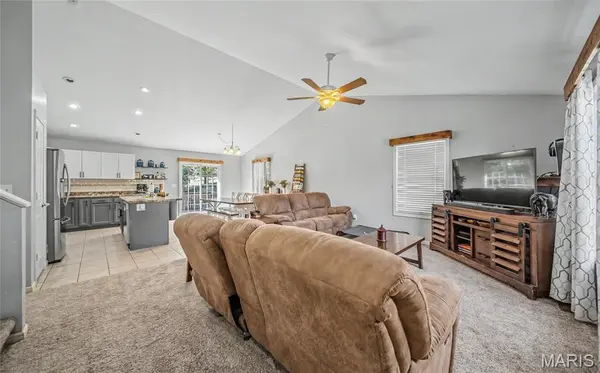 15804 Trace DR, St Robert, MO 65584