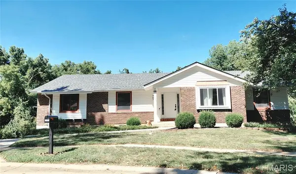 15455 Country Mill CT, Chesterfield, MO 63017