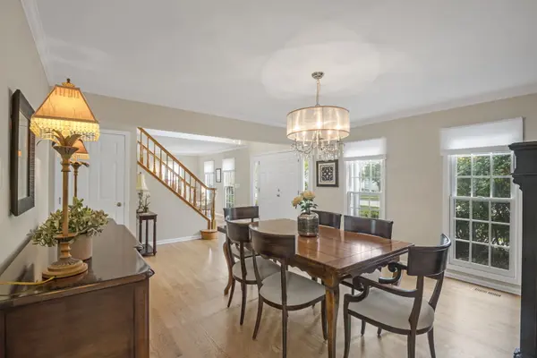 1650 Alemeda LN, Mundelein, IL 60060