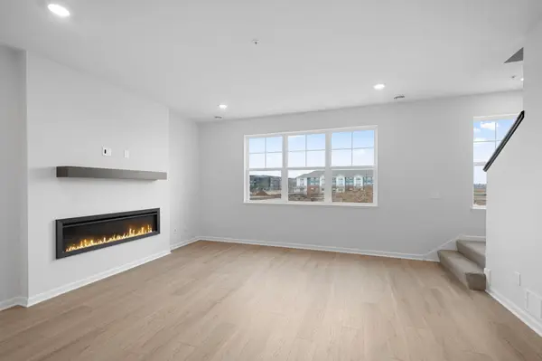 1525 Trellis LN, West Saint Paul, MN 55118