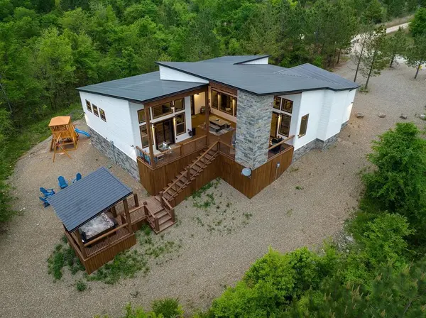 1632 N Lukfata Trail RD RD, Hochatown, OK 74728