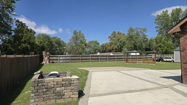 1206 Douglas Bend Rd, Gallatin, TN 37066