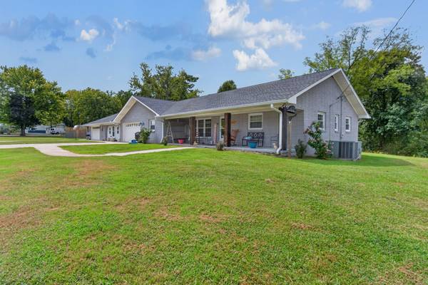 3464 S Grundy Quarles Hwy, Gainesboro, TN 38562