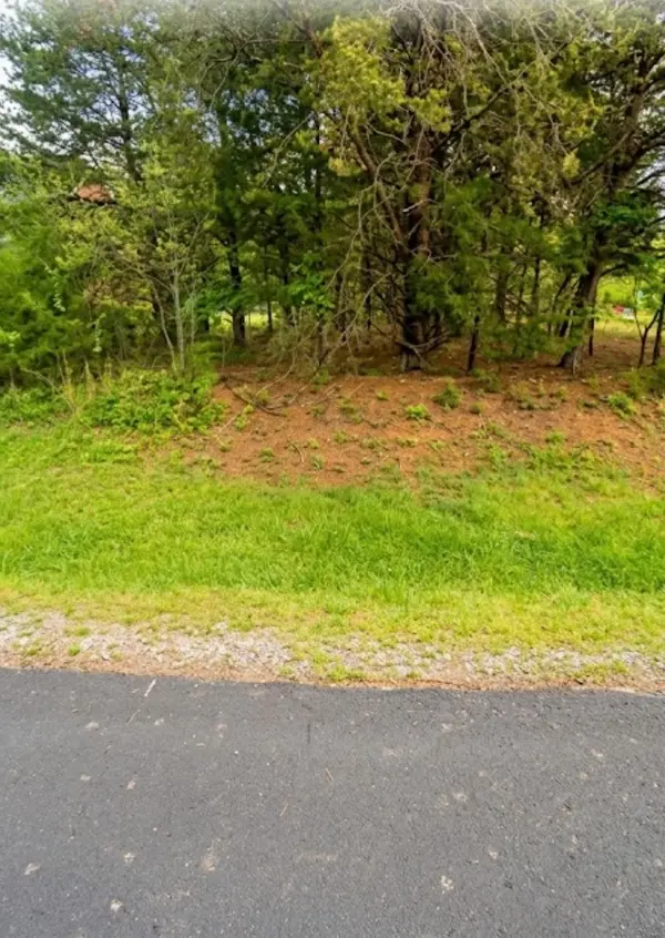1 Gohi Trl, Vonore, TN 37885
