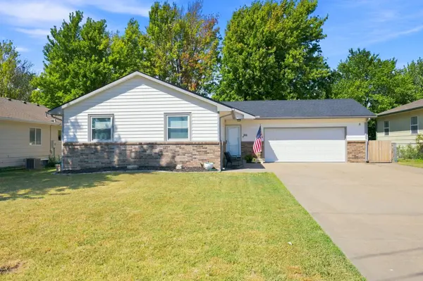 313 S Goddard Rd, Goddard, KS 67052