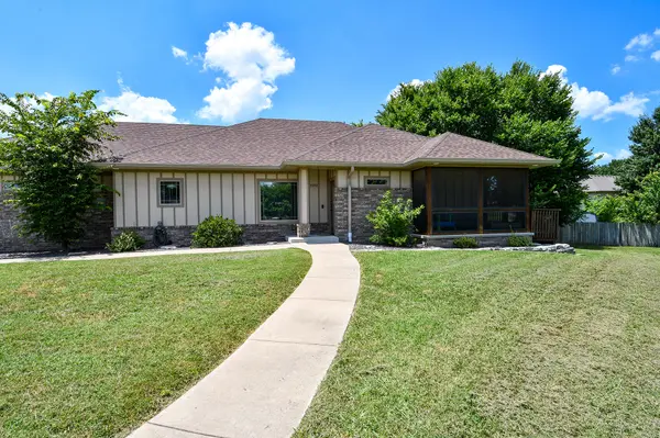 3193 W Grandview ST, Springfield, MO 65803