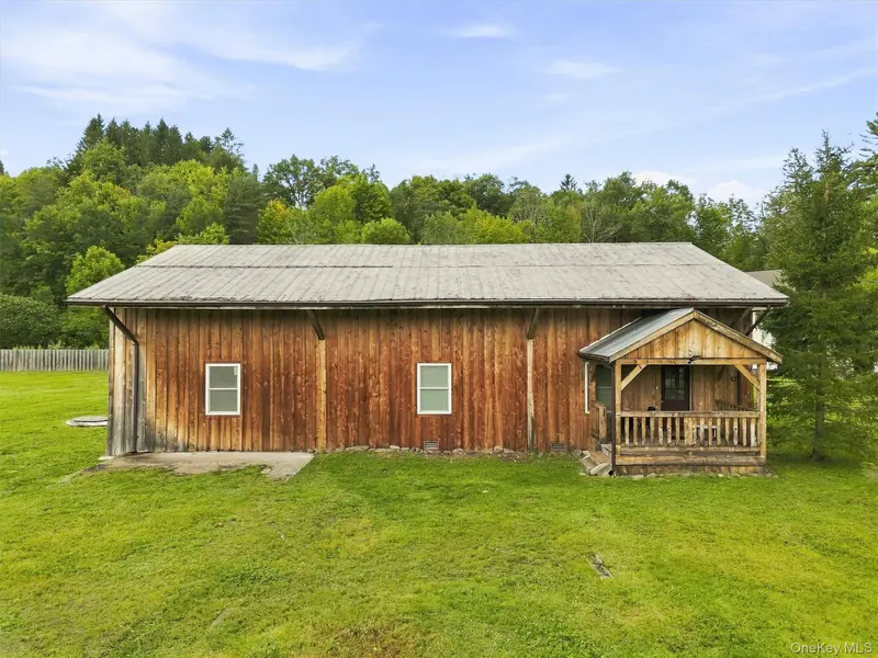13 Creamery RD, Livingston Manor, NY 12758