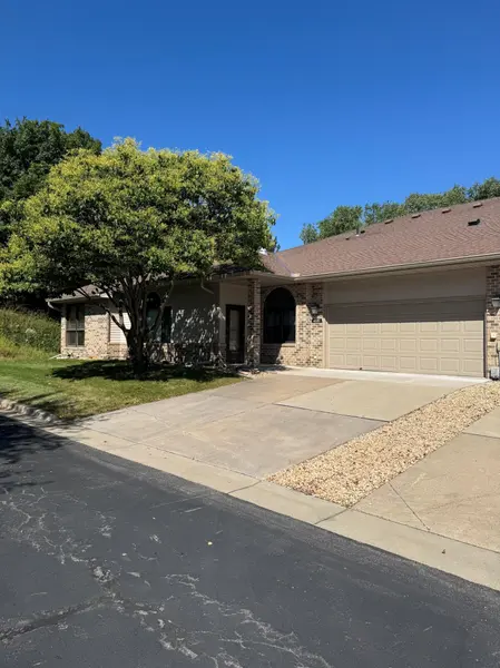 4141 Arbor LN, Eagan, MN 55122
