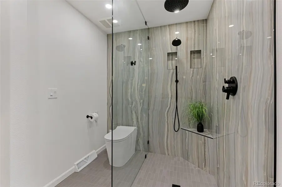 12256 E Bates CIR, Aurora, CO 80014