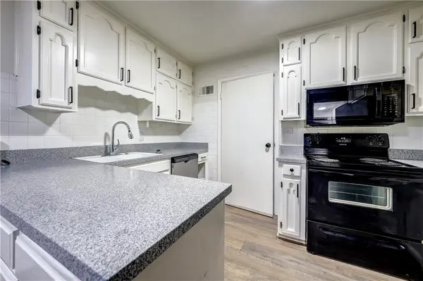 7506 E 111th TER, Kansas City, MO 64134