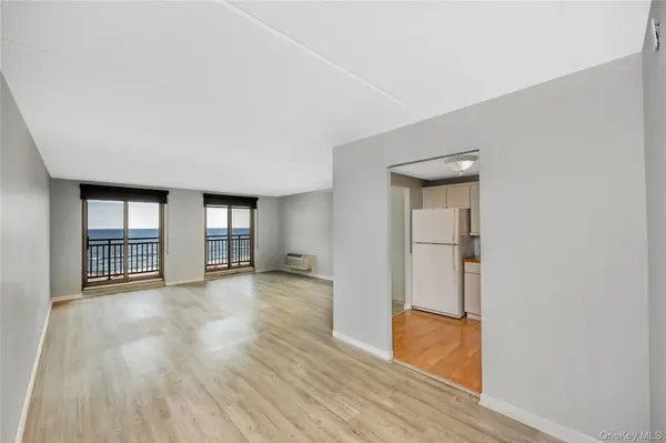 230 W Broadway #609, Long Beach, NY 11561