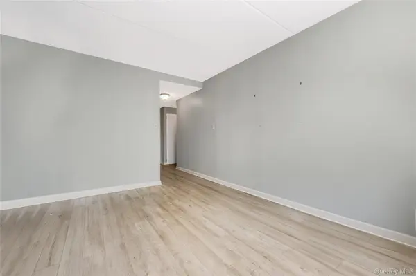 230 W Broadway #609, Long Beach, NY 11561
