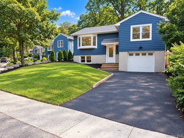82 Ocean AVE, Northport, NY 11768