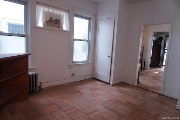 4350 Grace AVE, Bronx, NY 10466