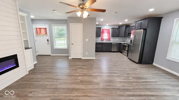 1336 W Commerce ST, Brownstown, IN 47220