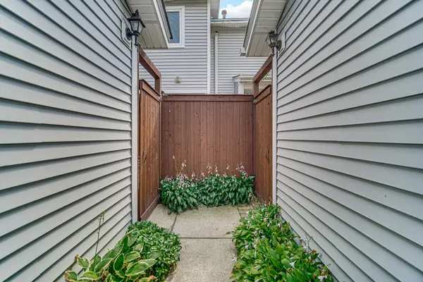 368 Dogwood TER, Buffalo Grove, IL 60089