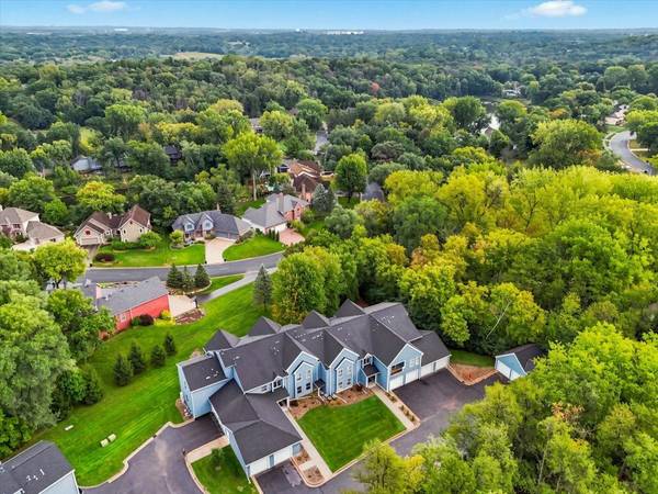 1381 Berry Ridge RD #404, Eagan, MN 55123