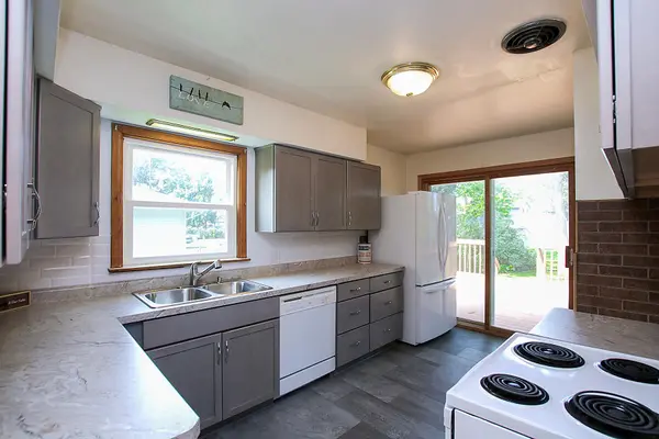 230 Main ST, Green Isle, MN 55338