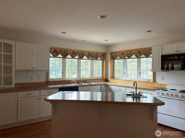 497 Dolomite RD, Colville, WA 99144