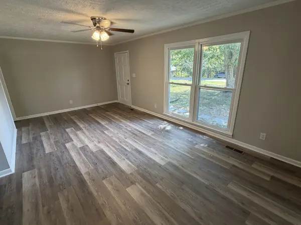 2118 Lambert Dr, Westmoreland, TN 37186