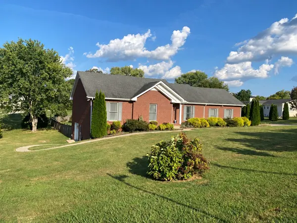 301 Locust Rd, Clarksville, TN 37043