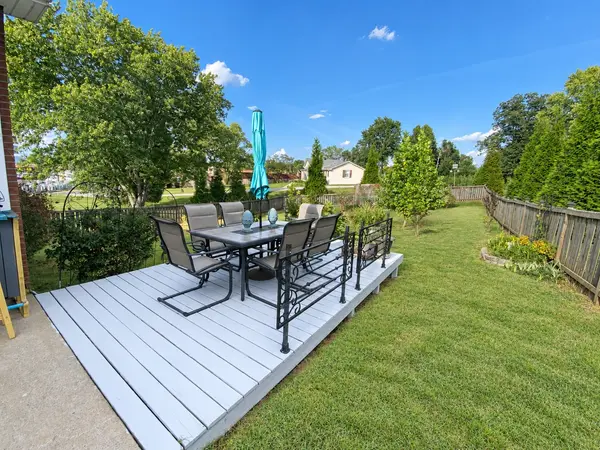 301 Locust Rd, Clarksville, TN 37043