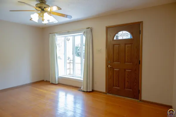 3811 SE Fremont St, Topeka, KS 66609