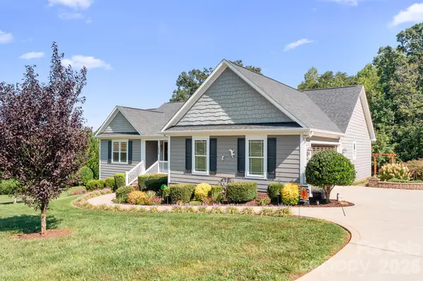 1928 Cordia CIR, Newton, NC 28658