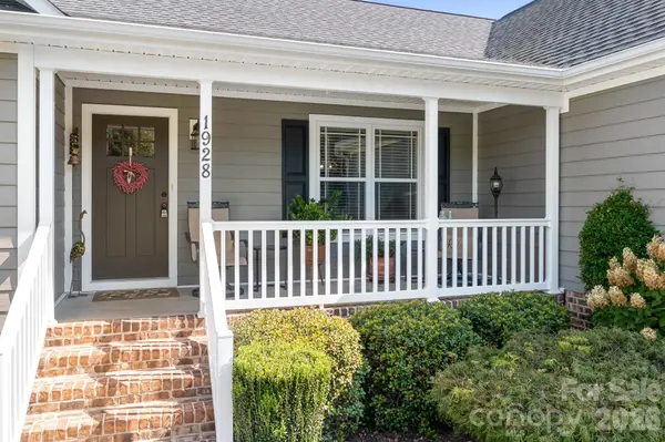 1928 Cordia CIR, Newton, NC 28658