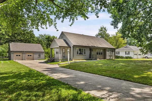 12811 10th ST, Grandview, MO 64030