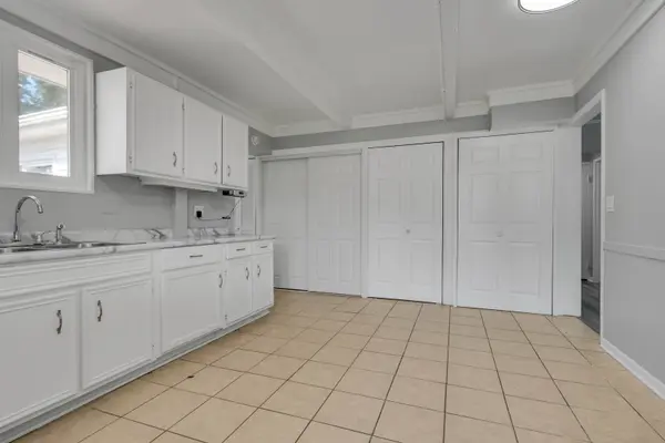 55 Apple LN, Park Forest, IL 60466