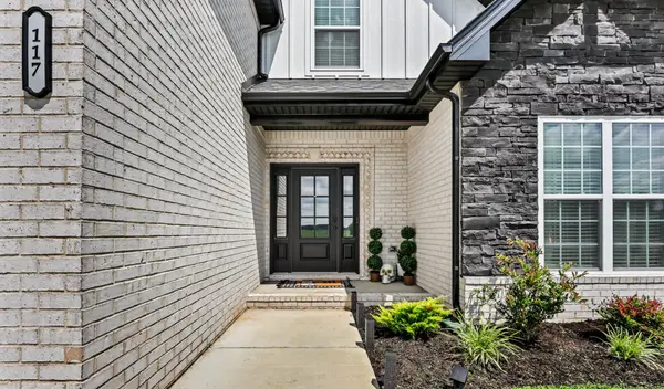 117 Aspen Pine Dr, Clarksville, TN 37043
