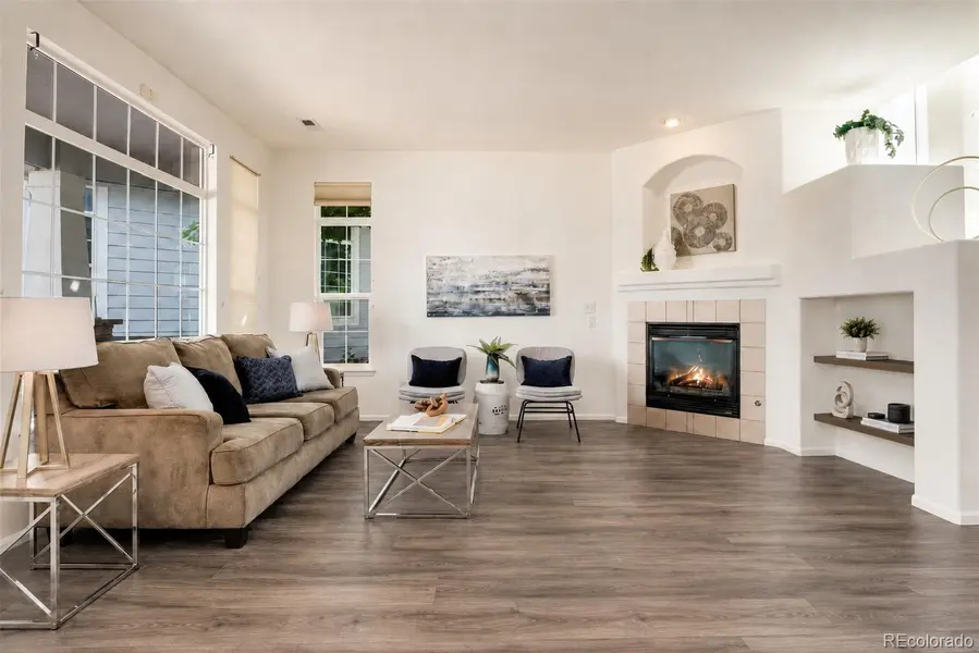 8415 Stonybridge CIR, Highlands Ranch, CO 80126