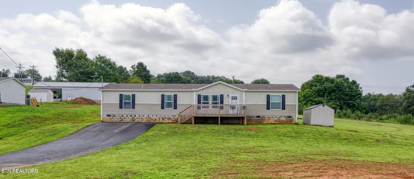 435 Barry Cove, Dandridge, TN 37725