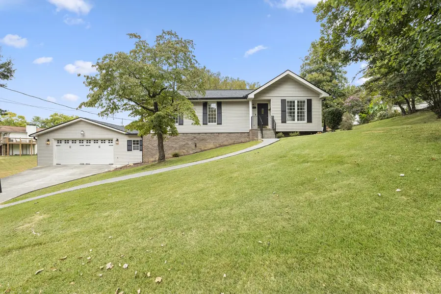 11 E Larry Circle, Ringgold, GA 30736