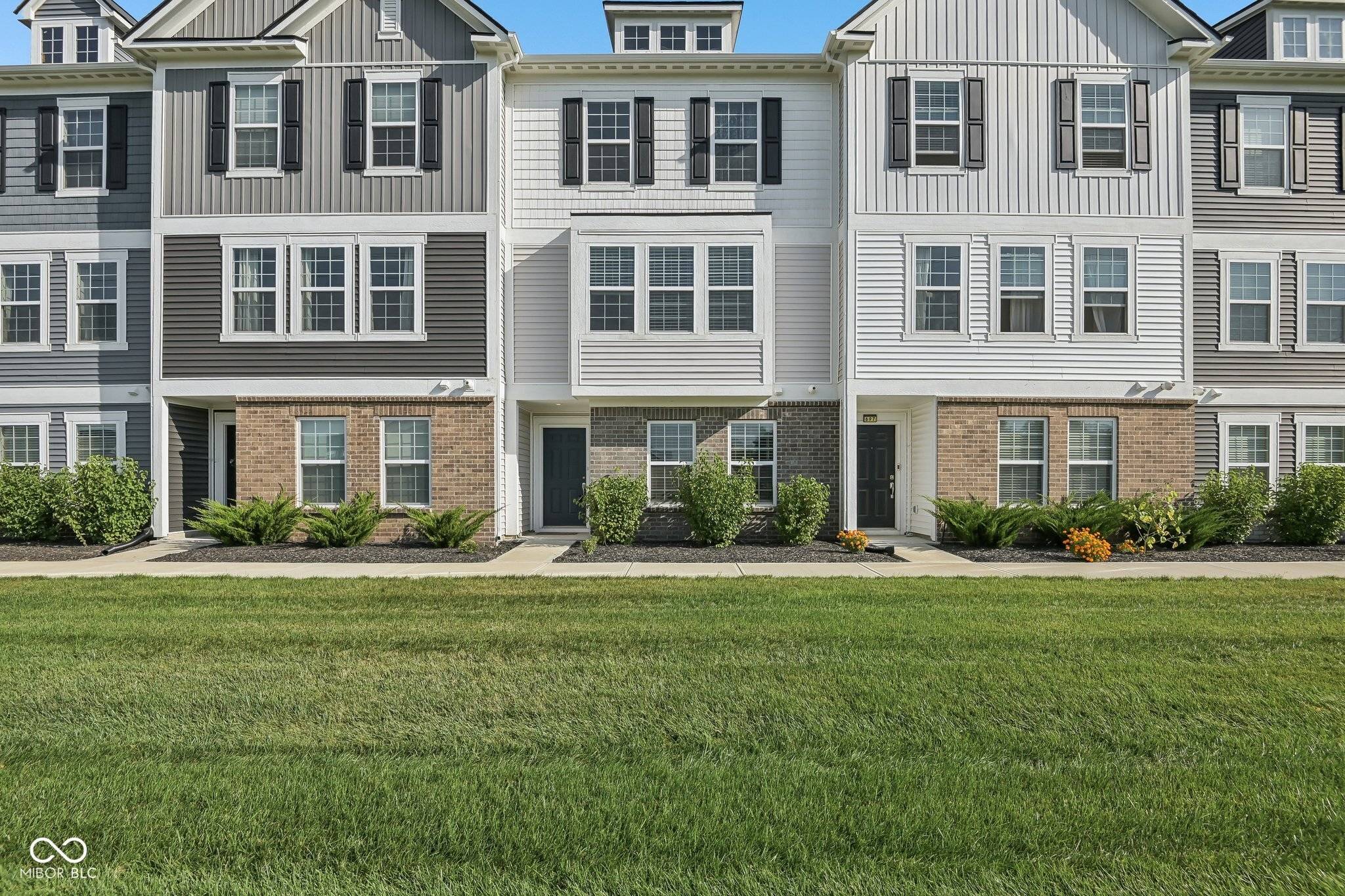 707 Axford Bay DR, Westfield, IN 46074