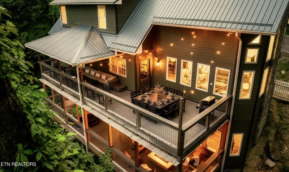 1263 Ski View Drive, Gatlinburg, TN 37738