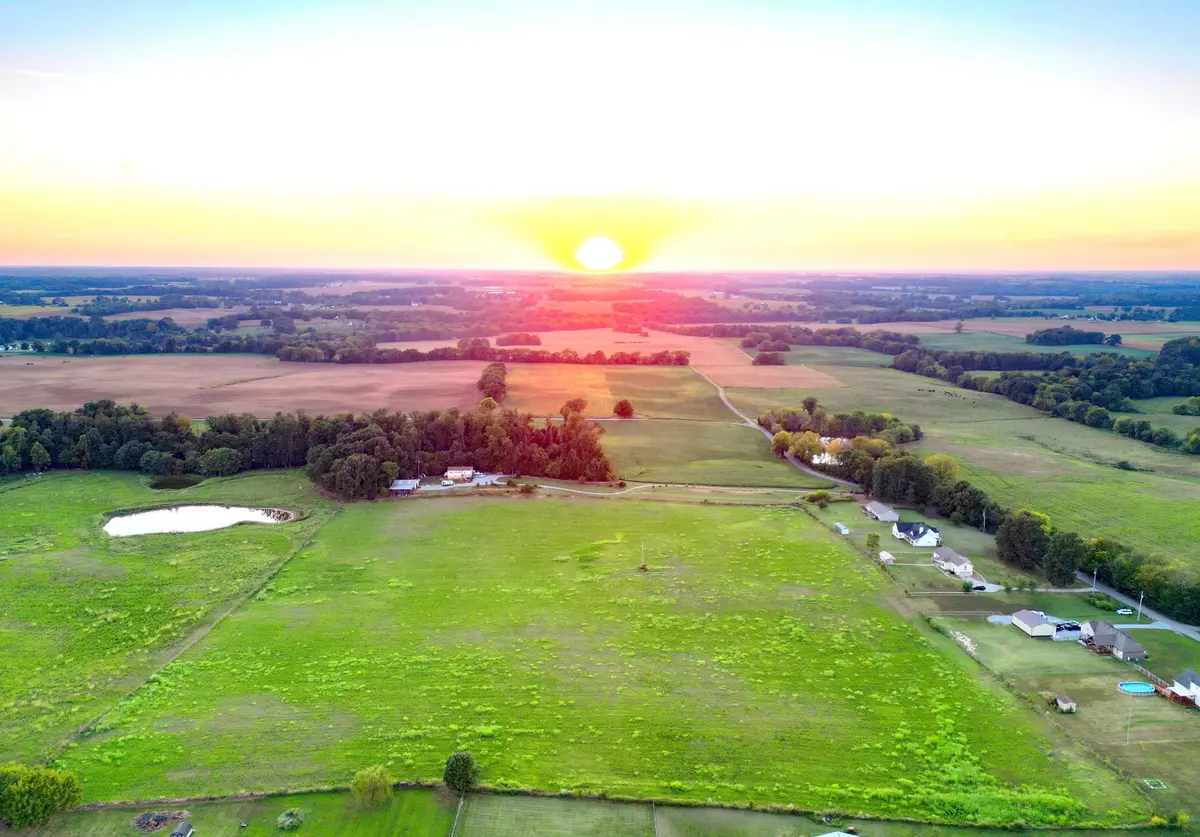 5763 Payne Rd, Portland, TN 37148