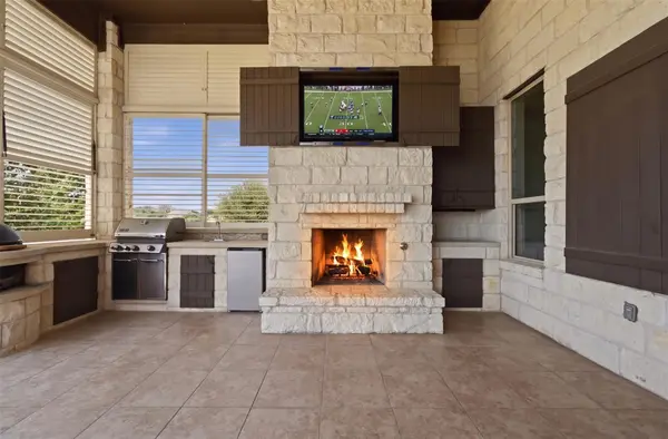 290 Honey Locust CT, Driftwood, TX 78619