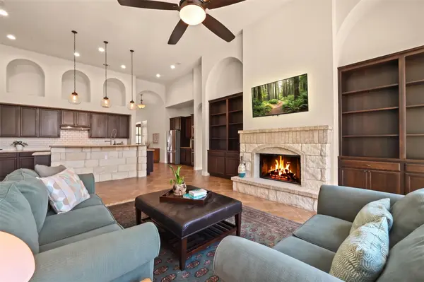 290 Honey Locust CT, Driftwood, TX 78619