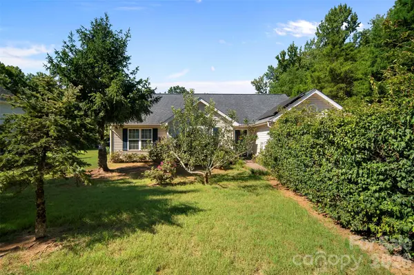 8721 Brookstead Meadow CT, Charlotte, NC 28215