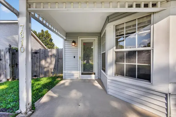 7610 Saddlewood DR, Fort Wayne, IN 46825-3042