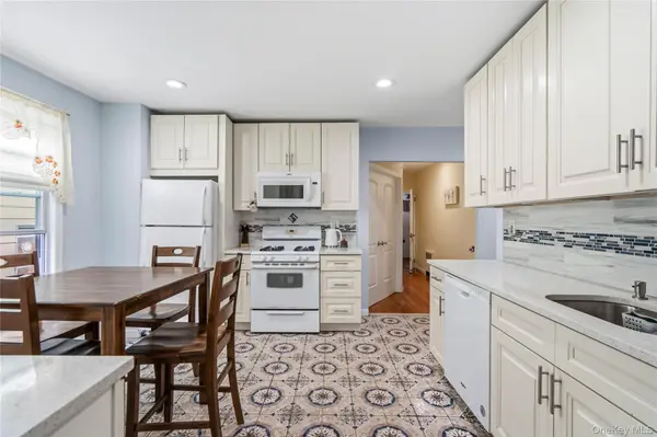 2347 125th ST, College Point, NY 11356