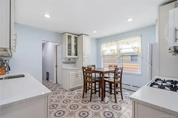 2347 125th ST, College Point, NY 11356