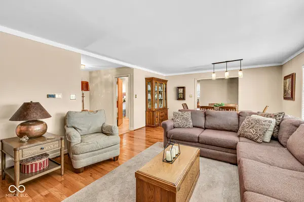 7844 Windcombe, Indianapolis, IN 46240